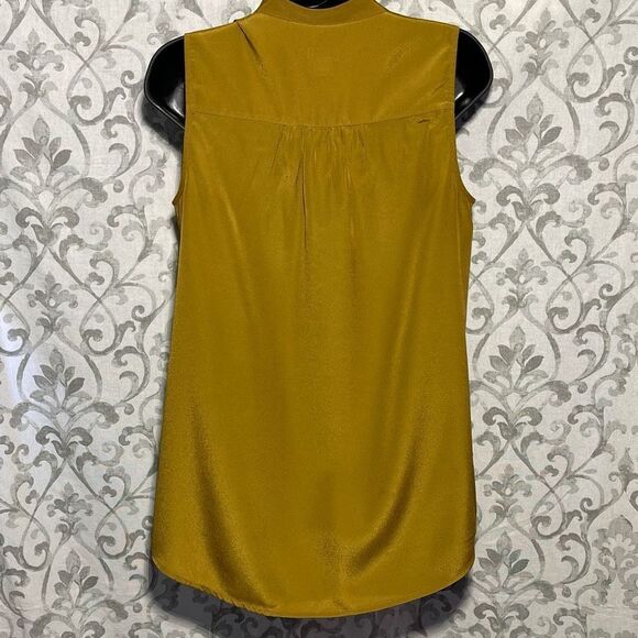 J. CREW Button Down Tank - Picture 5 of 5